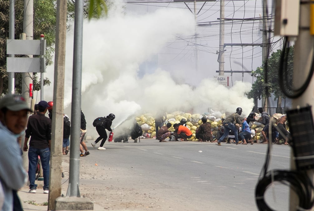 Plus de 180 morts dans les manifestations en birmanie, selon une ong