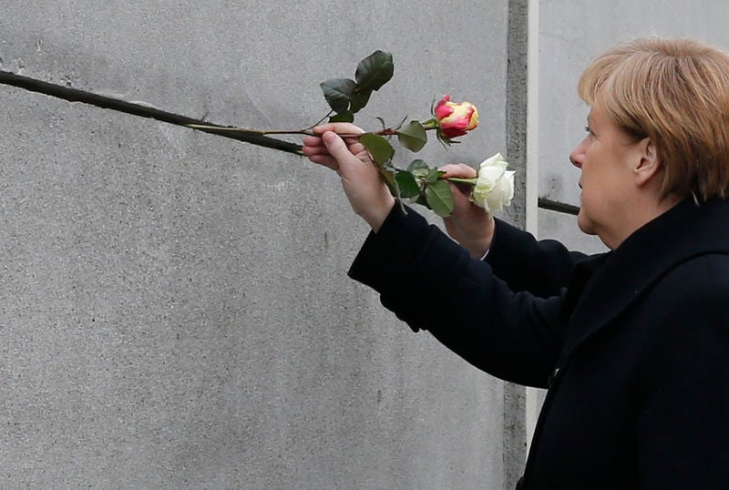 La chute du Mur sans violence, un "miracle" pour Angela Merkel