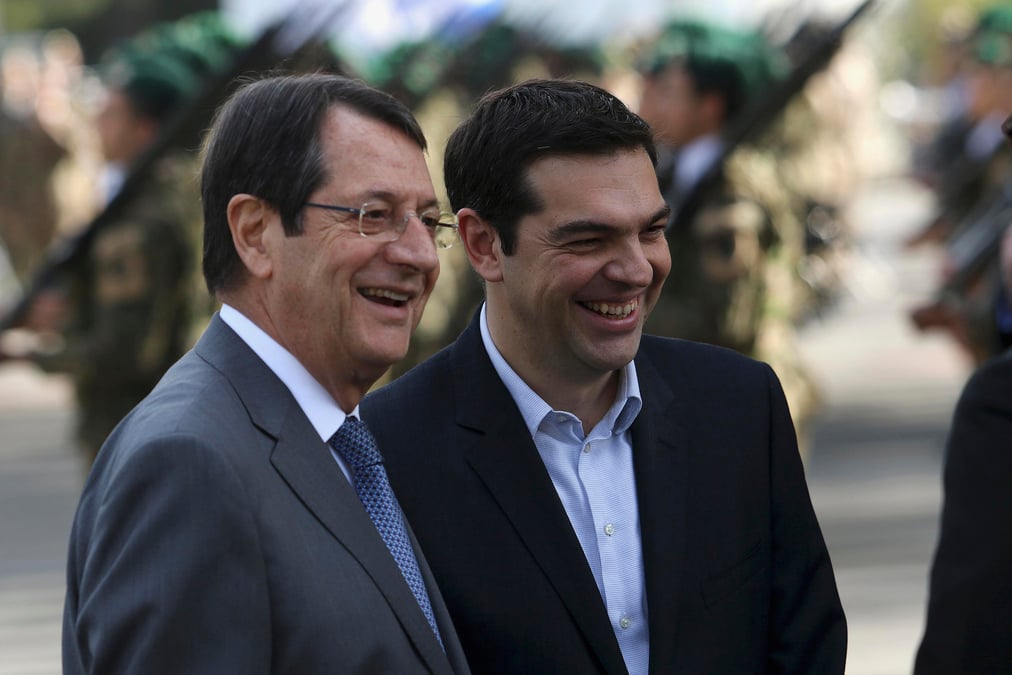 Athenes n'envisage pas de demander une aide a la russie