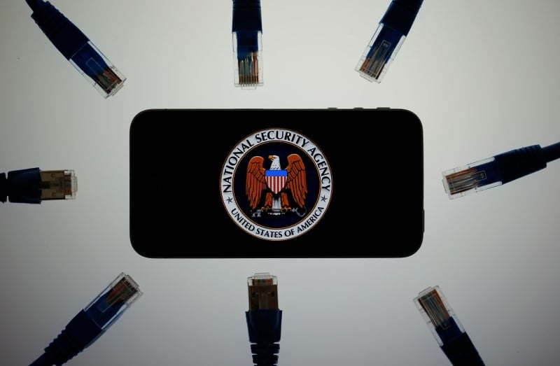 Le renseignement americain a mis sur ecoute les trois derniers presidents francais