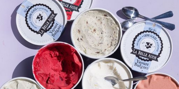 La coopérative La Fabrique du Sud, créée à Carcassonne il y a dix ans, a développé une gamme de 25 parfums de glaces artisanales commercialisées sous la marque La Belle Aude, pour le moment majoritairement vendues en grandes surfaces.