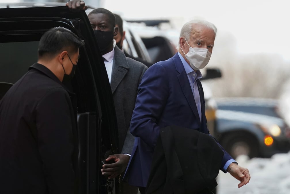 Coronavirus: biden teste negatif, un conseiller atteint du covid-19