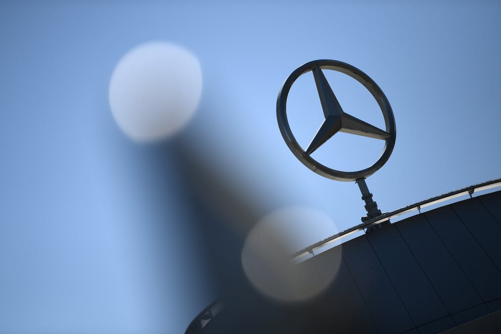 Mercedes-benz: benefice en hausse au 1er trimestre mais perspectives annuelles incertaines