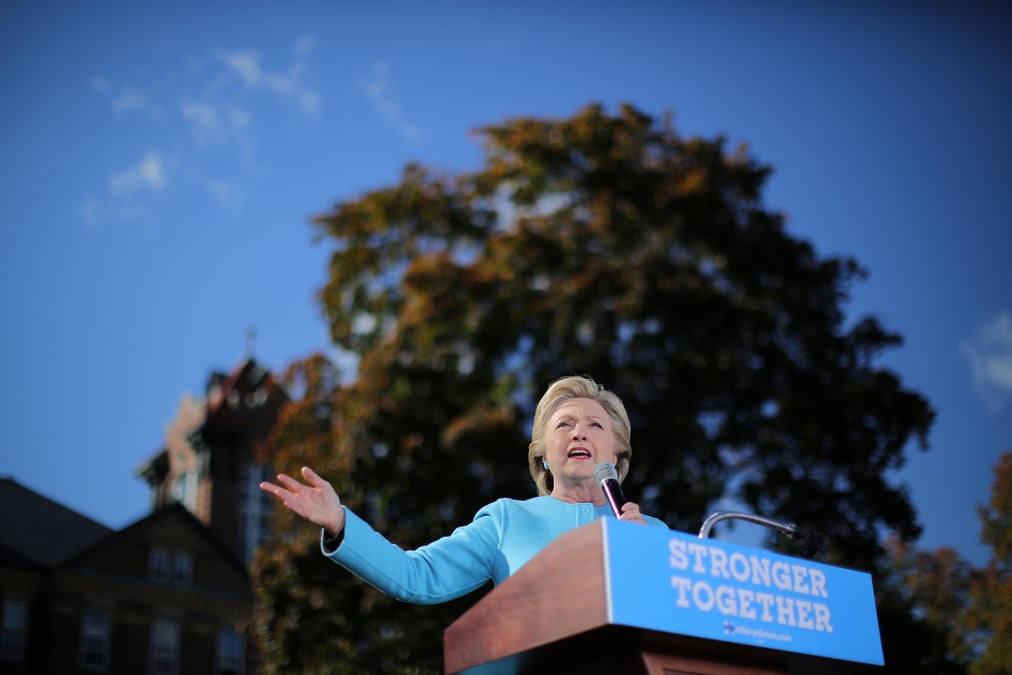 Clinton critique le pessimisme de trump sur l'offensive de mossoul