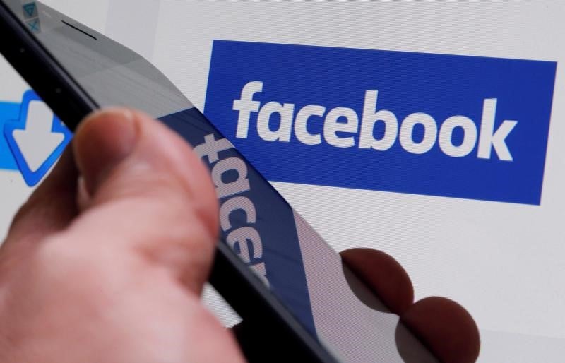 Donald trump accuse facebook de lui etre hostile