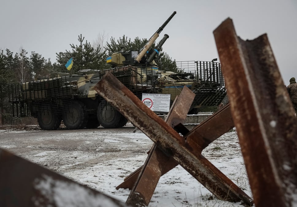 Photo des militaires ukrainiens qui participent a des exercices conjoints pres de la frontiere avec la bielorussie