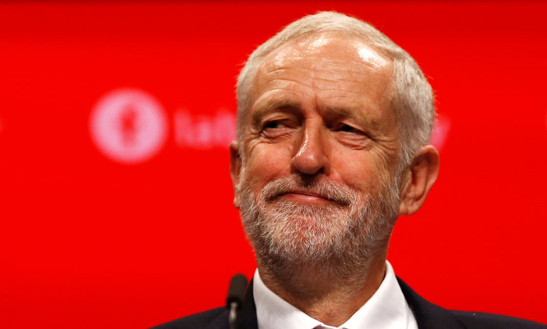 En grande-bretagne, le labour se dit pret a gouverner