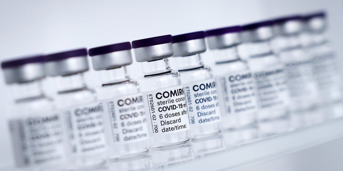 Pfizer et biontech deposent une demande dans l'ue pour leur vaccin chez les adolescents