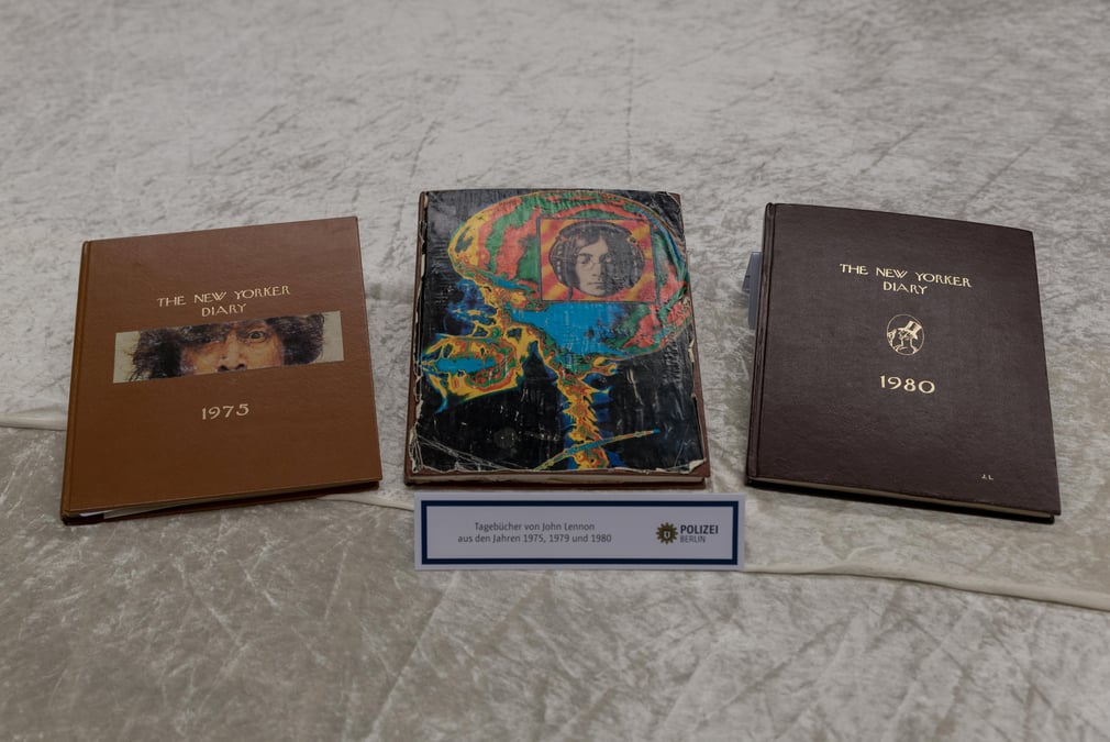 Un journal intime de john lennon vole en 2006 retrouve a berlin