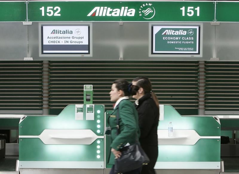 Alitalia supprimera de 2.500 à 2.600 postes, selon les syndicats