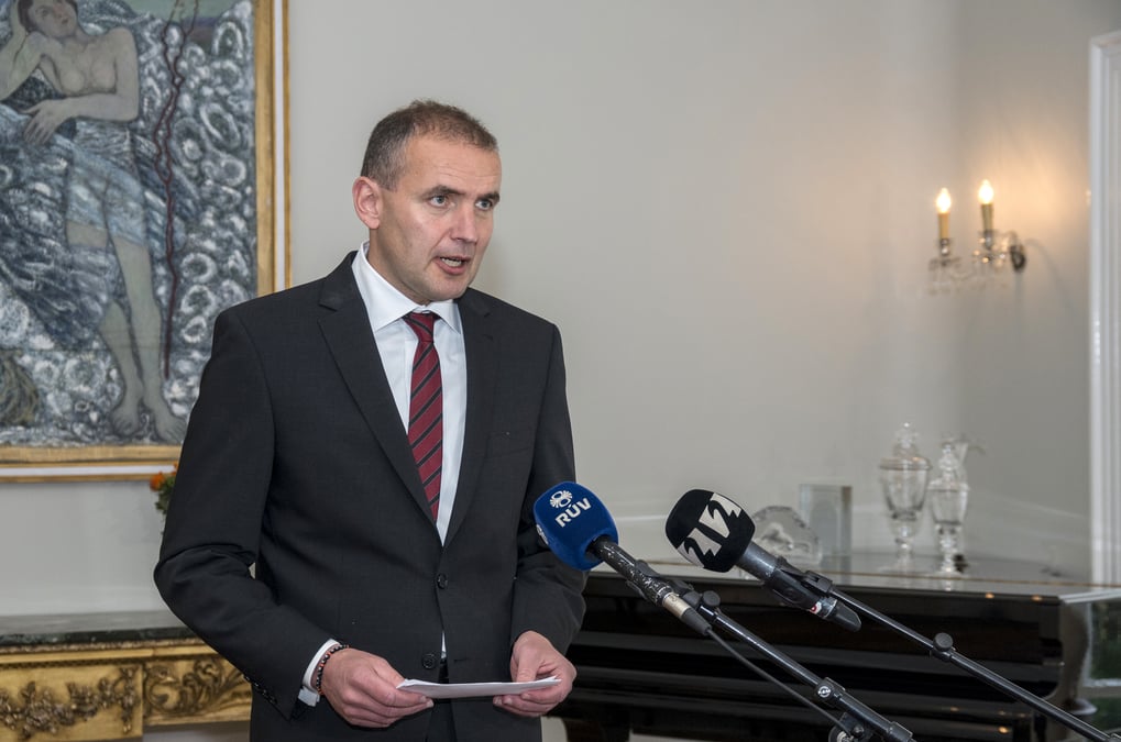 Les legislatives anticipees fixees au 28 octobre en islande
