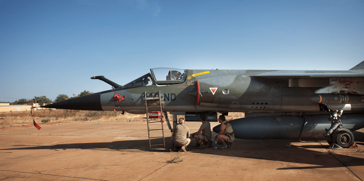 Armée française avion de chasse mirage militaires air force