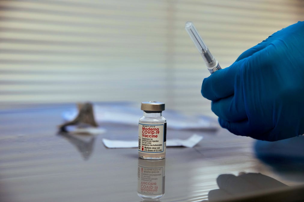 Coronavirus: l'ue en pourparlers avec moderna, valneva et novavax