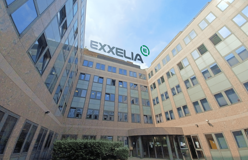 En janvier 2023, Exxelia, une ETI spécialisée dans la production de composants électroniques passifs complexes, essentiels pour des équipements militaires tels que les sous-marins nucléaires d'attaque Barracuda, les Rafale ou encore pour les lanceurs Ariane 5 et 6, a été rachetée par Heico.