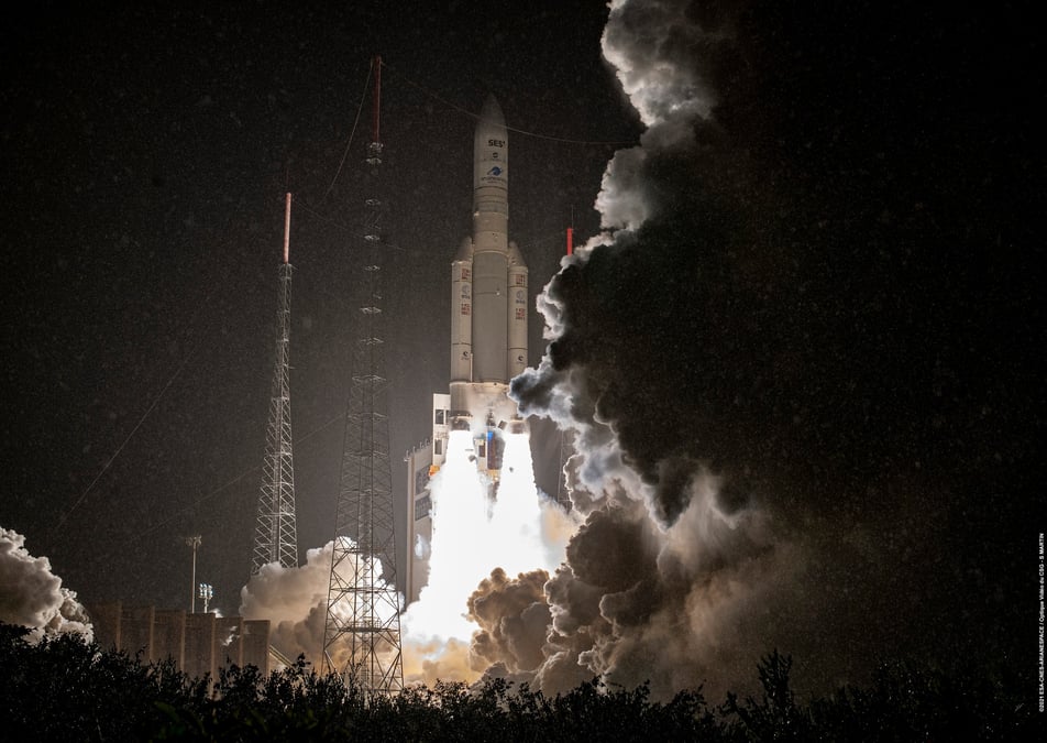 SES ministère des Armées Ariane 5 Arianespace