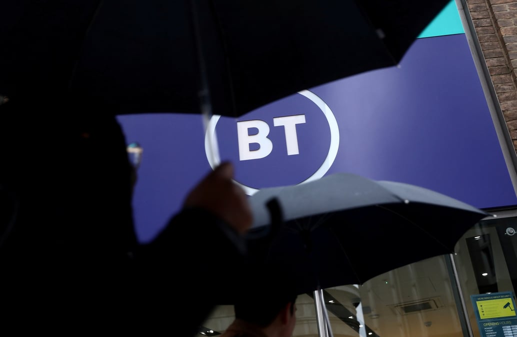 Grande-bretagne: le personnel de bt se met en greve pour des hausses de salaires