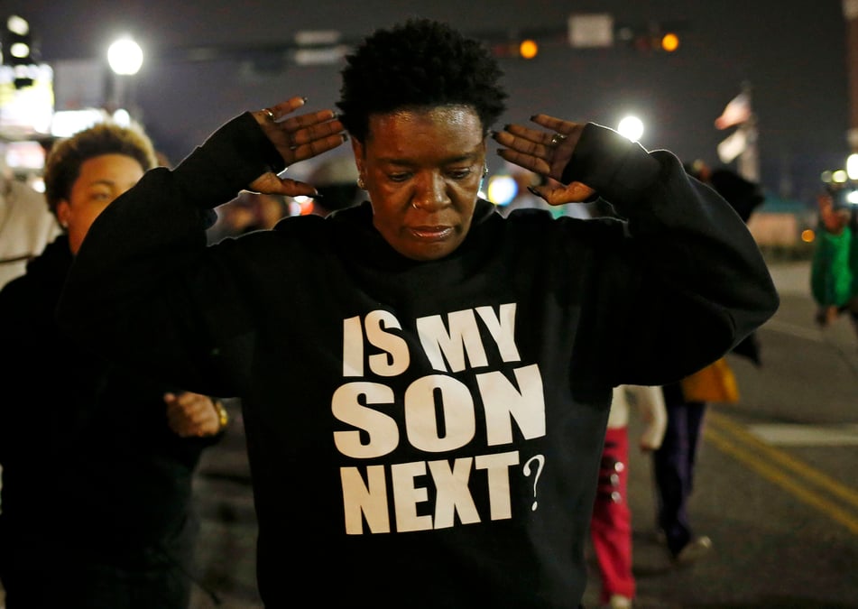 Obama ne voit aucune excuse aux actes criminels a ferguson