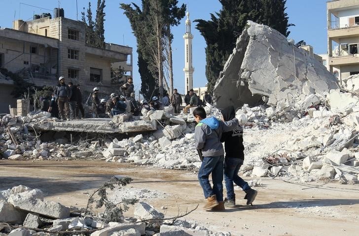 Au moins 30 morts dans un raid aerien contre idlib en syrie