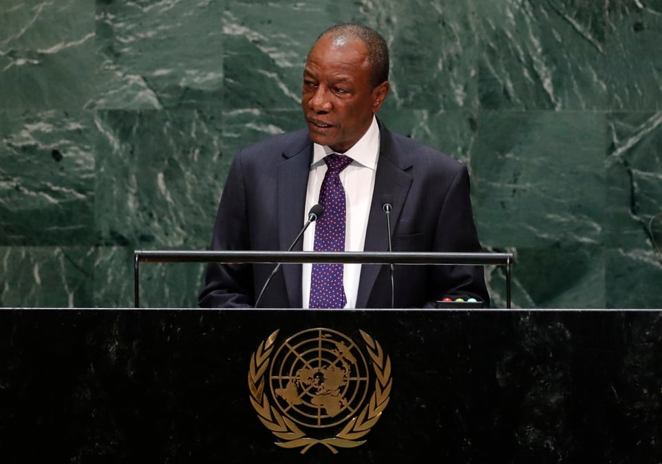 Guinee: des videos montrent l'arrestation du president conde