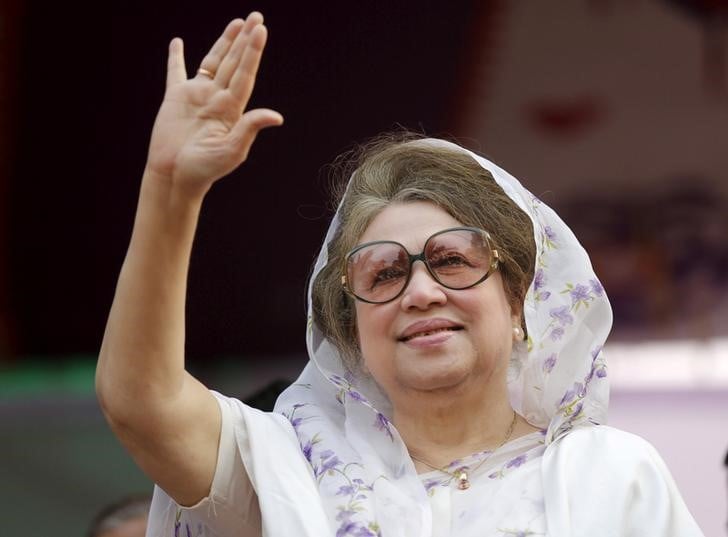 Bangladesh: l'ex-premiere ministre khaleda zia liberee sous caution