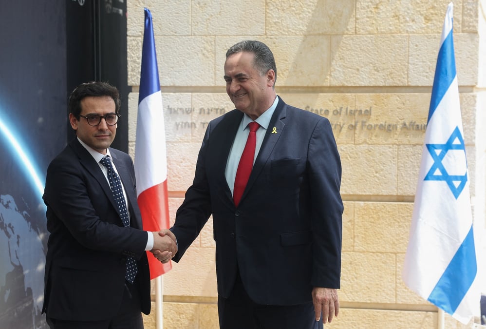 Stephane sejourne rencontre son homologue israelien, m. israel katz, a jerusalem