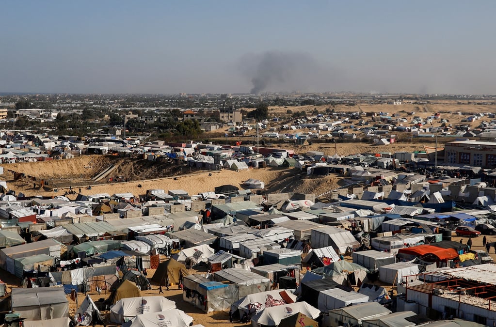 Camp de tentes abritant des palestiniens deplaces, a rafah.