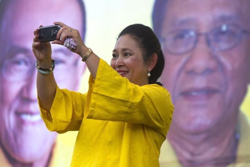 La famille suharto devra rembourser 324 millions de dollars de fonds publics