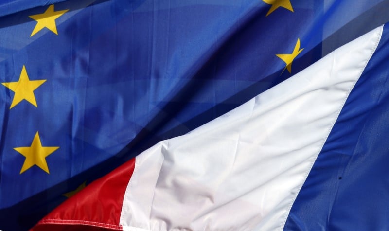 Manoeuvres et reflexions a six mois des europeennes