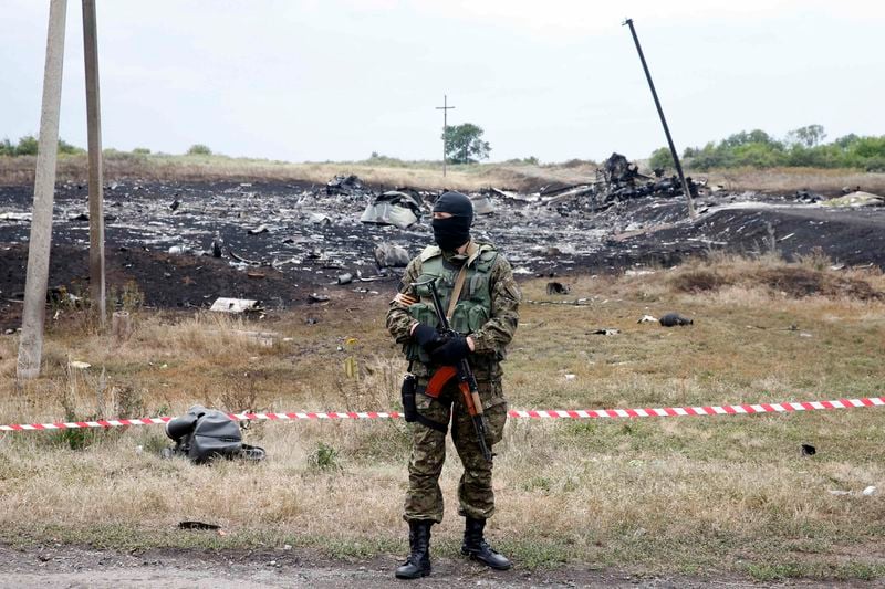 Deux chasseurs ukrainiens abattus par les rebelles, dit Kiev