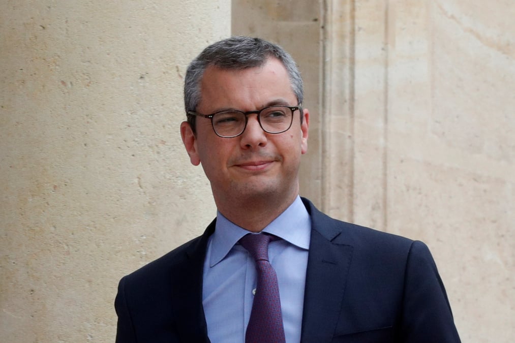 Le gouvernement fait front derriere alexis kohler