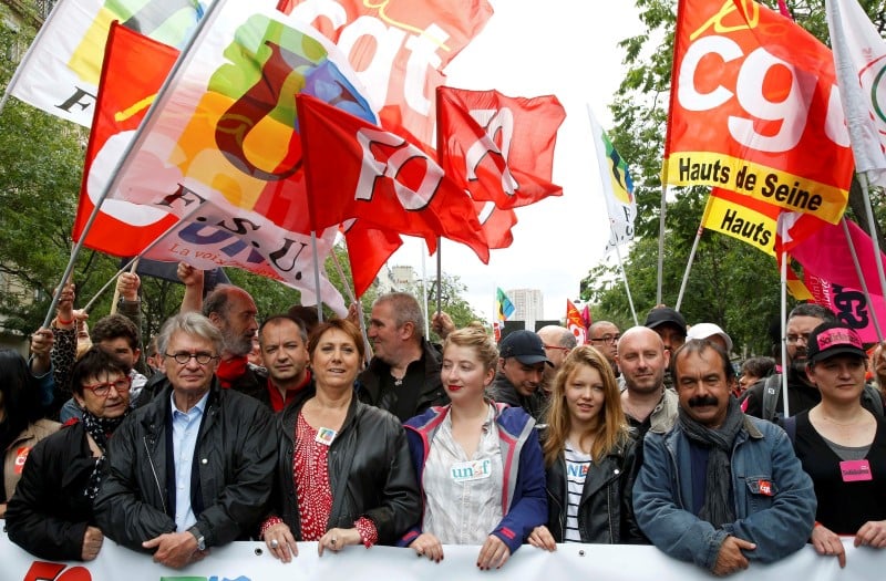 La cgt ne desarme pas, malgre les menaces de l'executif