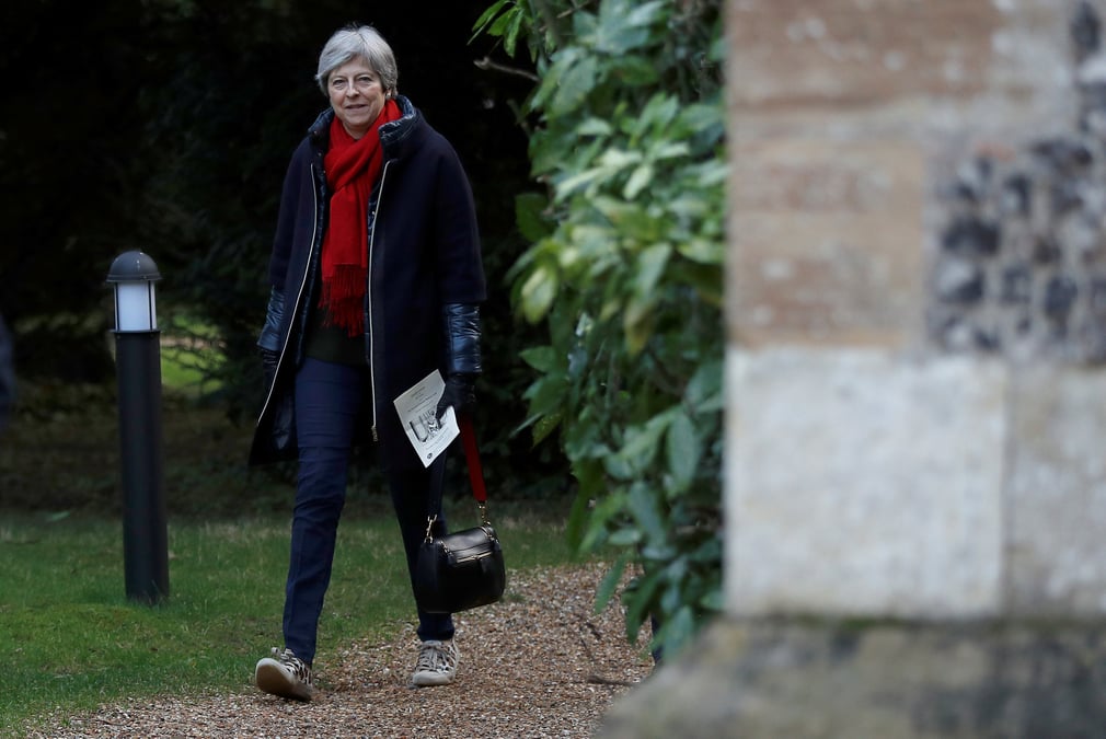 Theresa may veut lutter contre les abus verbaux sur internet