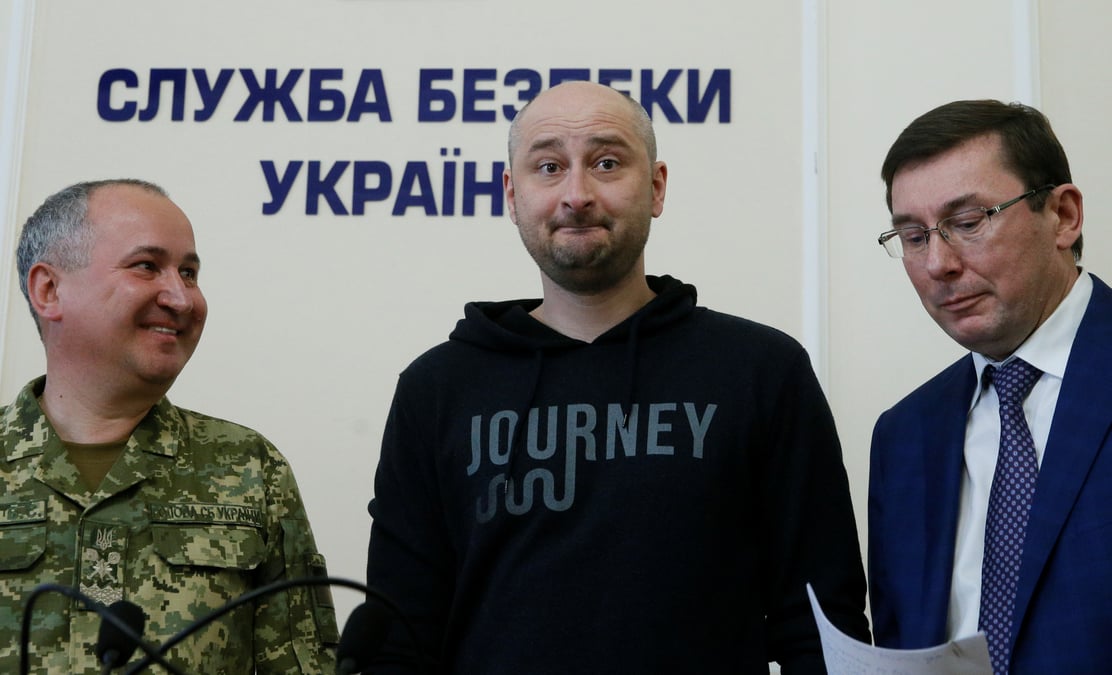 Le journaliste russe, arkadi babtchenko, est vivant