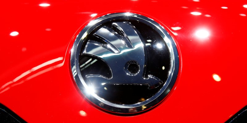 Skoda propose 8,3% de hausse de salaire face a la menace de greve