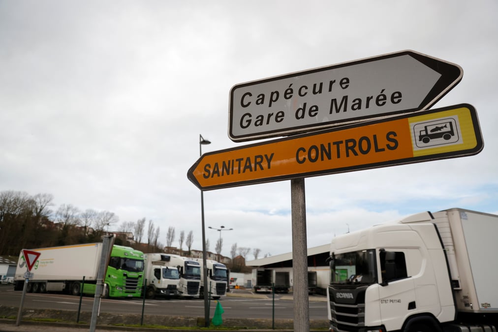 Peche: la france menace de retarder un accord financier avec londres