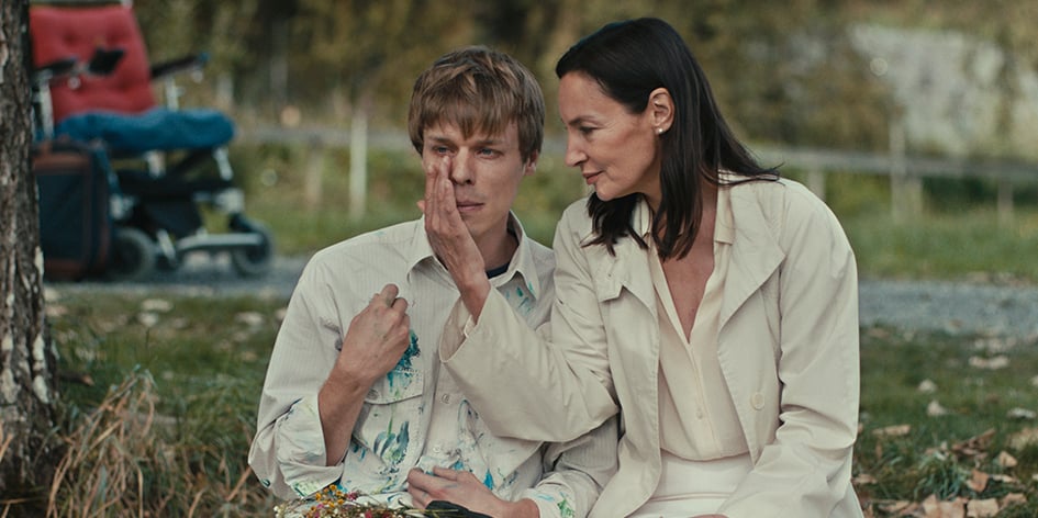 Pierre-Antoine Dubey et Jeanne Balibar dans Laissez-moi