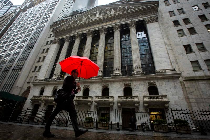 Wall Street ouvre en légère hausse après l'emploi