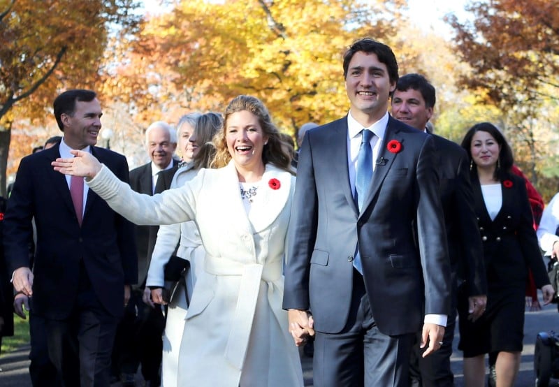 Le nouveau premier ministre canadien justin trudeau prete serment