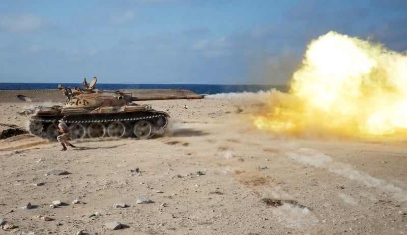 Les forces libyennes tentent de chasser l'ei de syrte