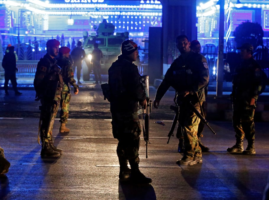 Carnage lors d'un rassemblement religieux a kaboul, 50 morts