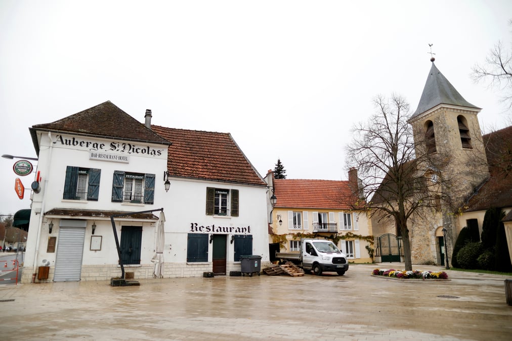 Coronavirus: la reouverture de disneyland paris reportee du 13 fevrier au 2 avril