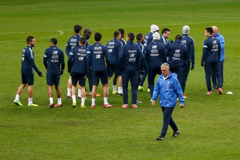Mondial: Hugo Lloris plaide la "folie"
