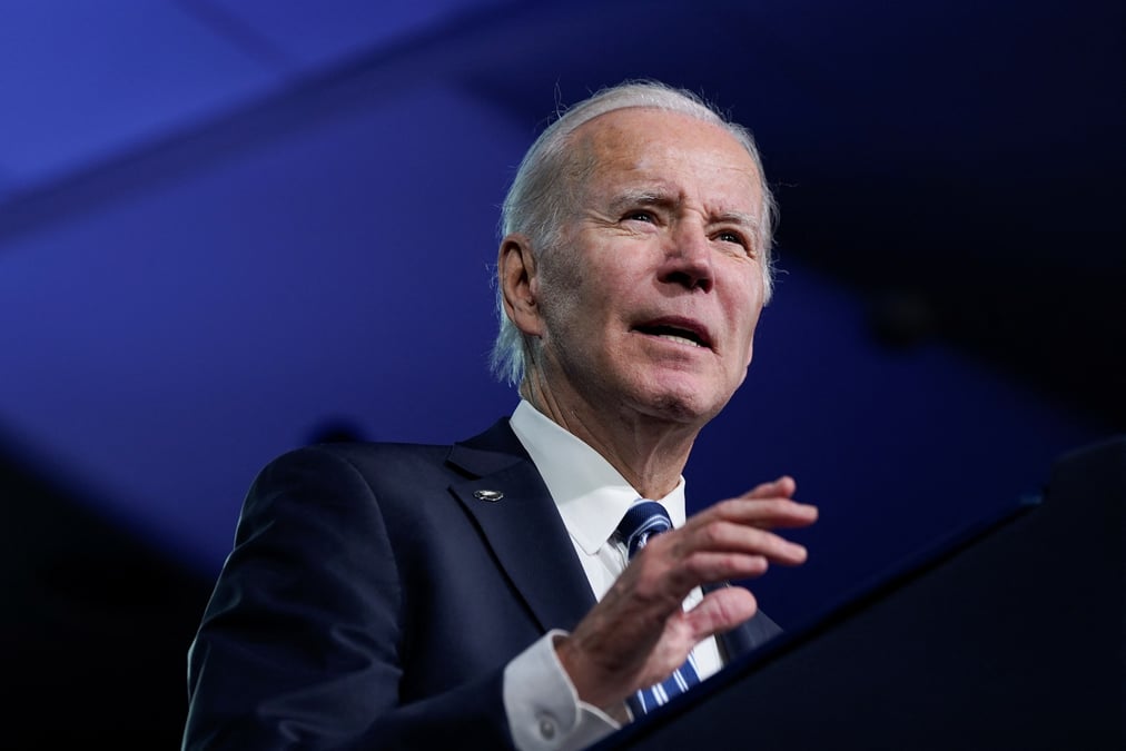 Le president americain joe biden prend la parole lors d'une reunion du parti democrate a philadelphie, etats-unis
