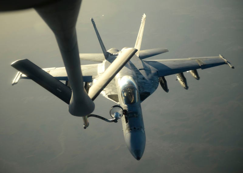 La coalition vise les raffineries tenues par l'EI en Syrie