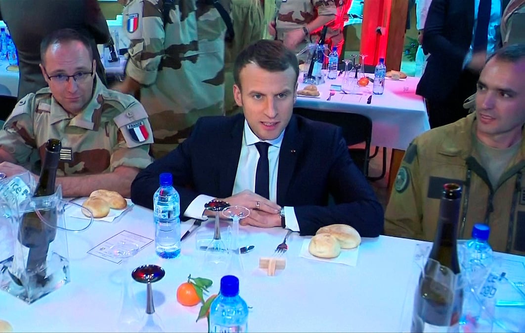 La france ancree au sahel et resolue a "muscler" la force du g5, dit macron