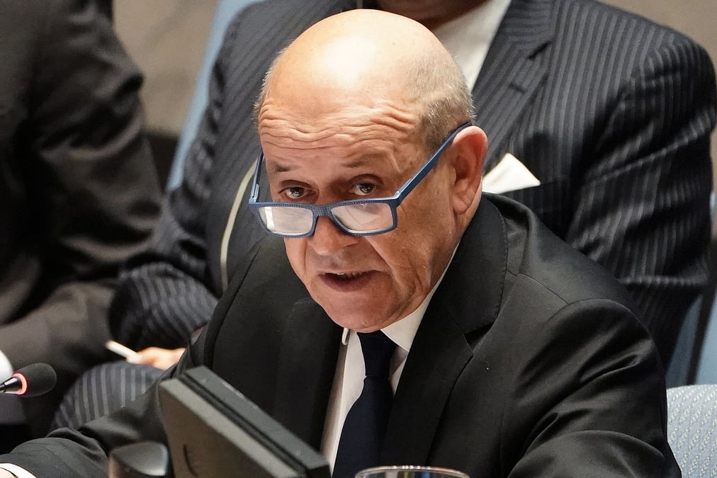 Le drian justifie le soutien francais a haftar contre le terrorisme