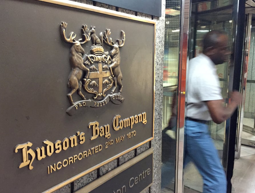 Hudson's bay peine a monter une offre sur macy's