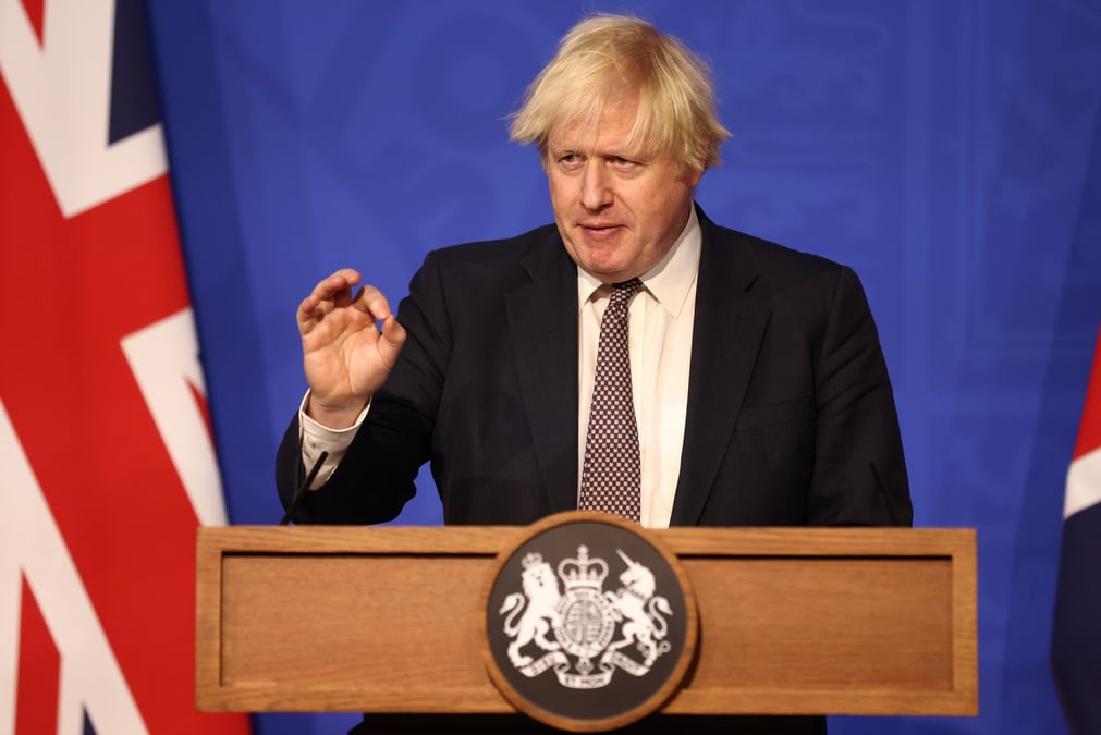 Coronavirus: londres juge peu probable un nouveau confinement a cause d'omicron