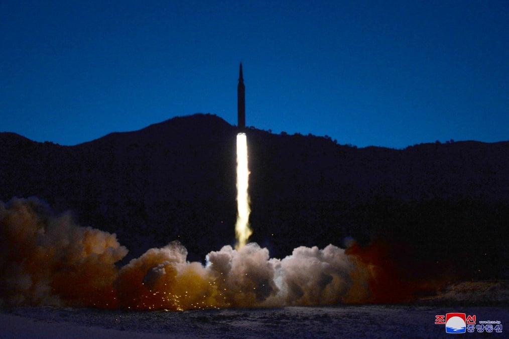 Coree du nord: pyongyang tire deux missiles, met en garde les etats-unis