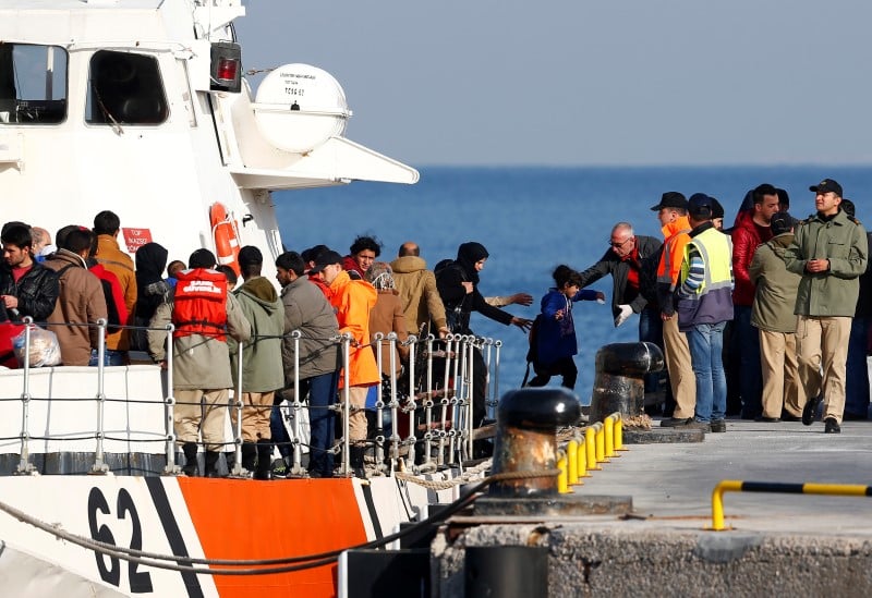 L'accord ue-ankara sur les migrants fragilise avec le depart annonce du premier ministre turc